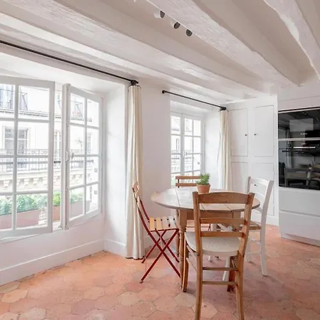 Appartamento 3 Rooms, View On Roofs Chic & Cosy - 70 M2